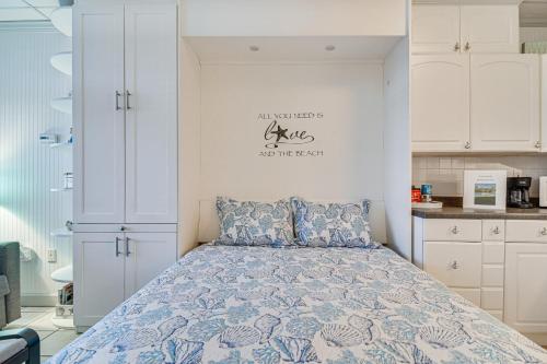 Indian Shores Condo with Intercoastal Waterway Views in Clearwater Beach, USA