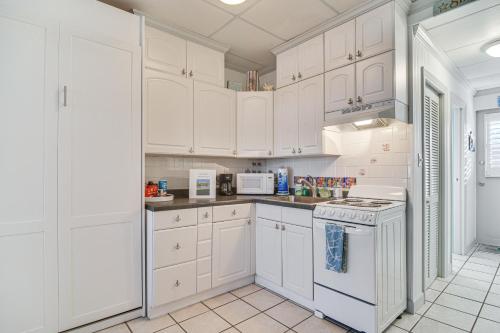 Indian Shores Condo with Intercoastal Waterway Views in Clearwater Beach, USA