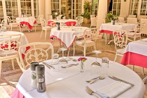 Restaurant, Quinta Jacintina - My Secret Garden Hotel in Vale do Garrao