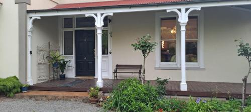 ทางเข้า, Ardross House in แอมเบอร์ลีย์