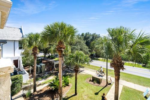 Overlooking 30A! Great Location! Easy Beach & Pool Access! - image 5