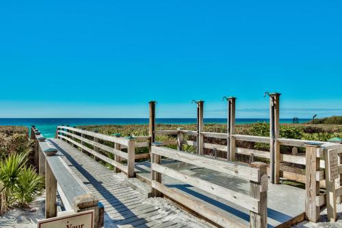 Newly Renovated Village Condo! Easy Beach & Pool Access! - image 2