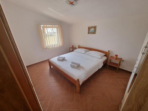 Two-Bedroom Apartment with Terrace and Sea View image 9