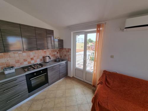 Two-Bedroom Apartment with Terrace and Sea View image 4