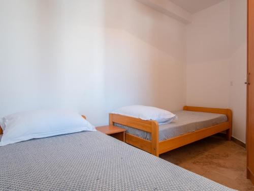 Two-Bedroom Apartment with Terrace and Sea View image 7
