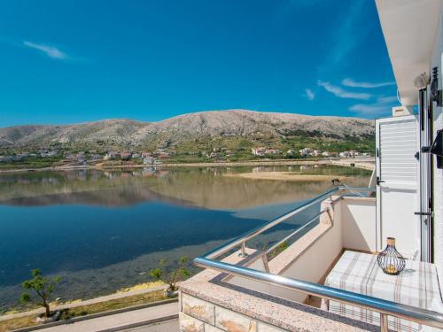 Two-Bedroom Apartment with Balcony and Sea View image 1