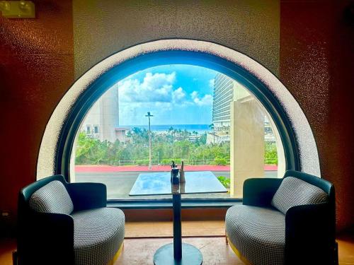 酒吧/高級酒吧, 關島皇家蘭花飯店 (Royal Orchid Guam Hotel) in 塔穆寧