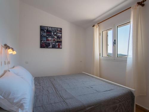 Two-Bedroom Apartment with Balcony and Sea View image 8