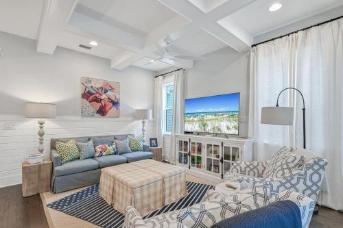 Sea The Good at NatureWalk on 30A, Pool View, 2 Master Bedrooms, Easy Beach Access