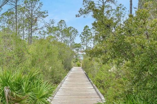 Sea The Good at NatureWalk on 30A, Pool View, 2 Master Bedrooms, Easy Beach Access