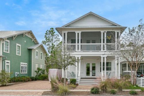 Sea The Good at NatureWalk on 30A, Pool View, 2 Master Bedrooms, Easy Beach Access