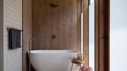 Kangaroo Creek Estate Daylesford in Wheatsheaf