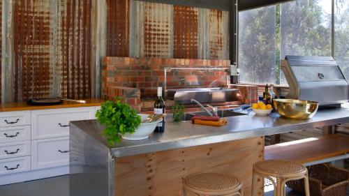 Kangaroo Creek Estate Daylesford in Wheatsheaf