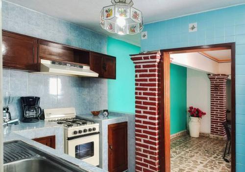 مطبخ, Casa Temazcal Cuernavaca - Con Alberca y Temazcal in Cliserio Alanis