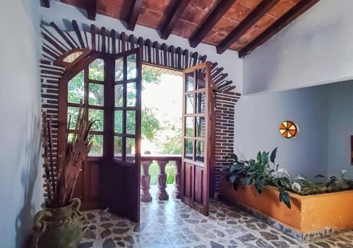 阳台/露台, Casa Temazcal Cuernavaca - Con Alberca y Temazcal in 克里瑟里奥阿拉尼斯