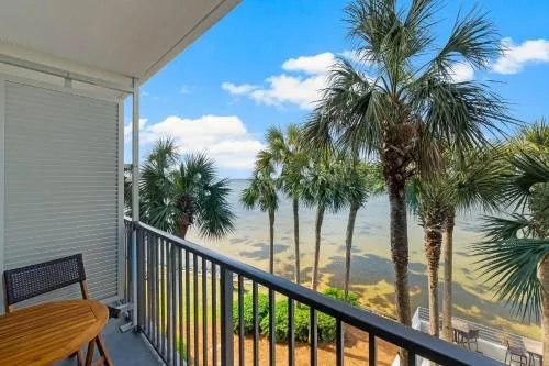 Sandestin Bayfront Studio with balcony and breathtaking views photo 2