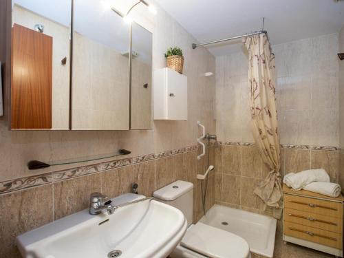 Apartment image 6