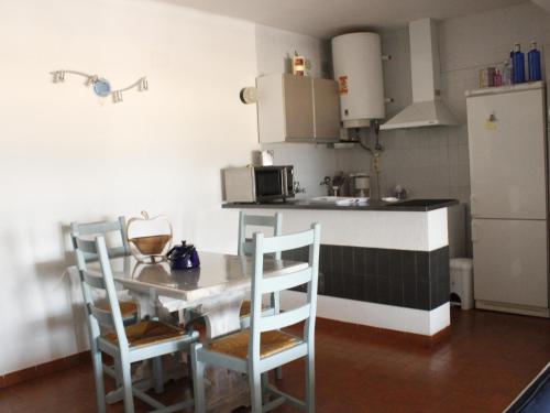 Apartment image 8