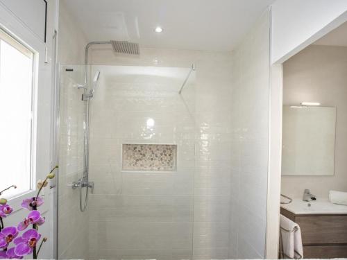 Holiday Home image 6
