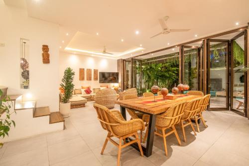 Deluxe Villa image 9
