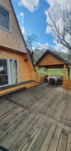 Cabana din livada - image 2