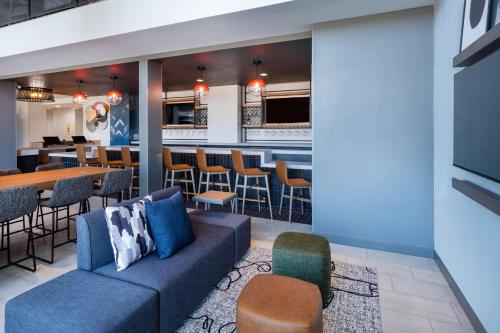 Holiday Inn Express Hotel & Suites Austin Airport an IHG Hotel - image 10