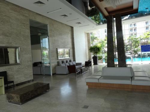 The Cliff Residence The Cliff Residence