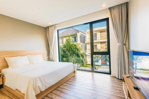 Villa FLC Sầm Sơn Ngọc Trai - Ngay Gần Biển - 발코니/테라스