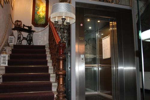 大堂, Boulevardhotel Sängerstadt - alle Zimmer klimatisiert (Boulevardhotel Sangerstadt - alle Zimmer klimatisiert) in 芬斯特瓦爾德