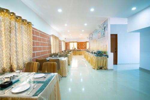 Facilities, Treebo Galaxy Kings Suites, Hebbal near Esteem Mall