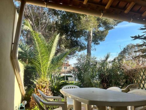 Séjour familial à la Bergerie, parking, plage - Location saisonnière - Hyères