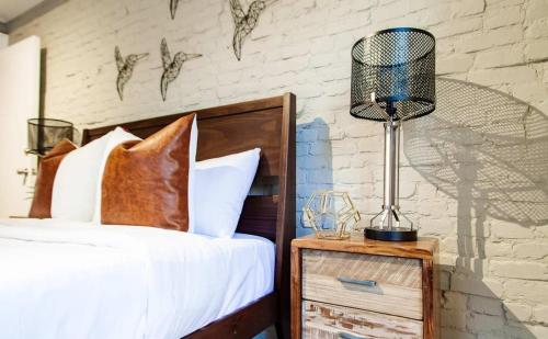 IDEAL GEORGETOWN STAY \ PARKING! \ W/D - image 12