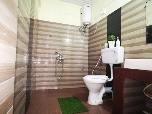 Bathroom, Paul's stay in Hillside