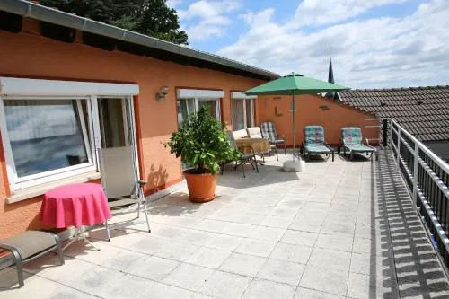 Pension Weinberg mit Landhaus Nizza in Gleisweiler, Deutschland