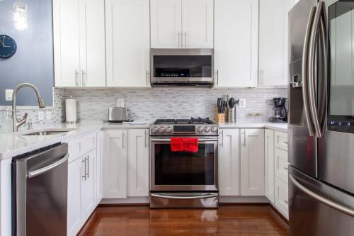 A Homestay in One of DCs Best Neighborhoods 4-Bedroom Petworth Townhome in Washington, USA