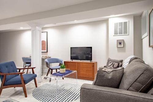 Lux CoHi Cove Walk to METRO Subway Shopping Howard Univ Medstar Lux CoHi Cove Walk to METRO Subway Shopping Howard Univ Medstar