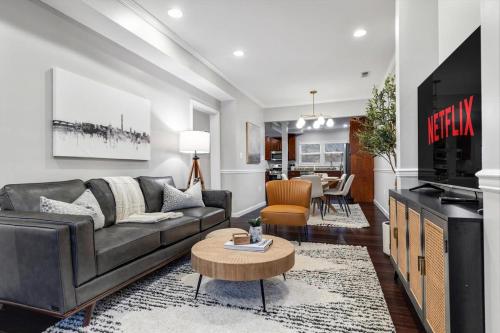 Exceptional 4-BR Homestay near Rock Creek Park in Washington, USA