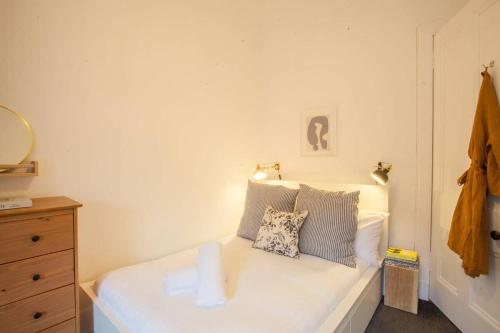 Stunning 2 bed property in heart of West End, Glasgow (photo 10)