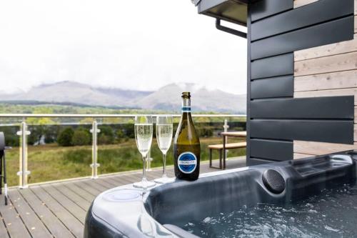 New Build Lodge With Stunning Views of Loch Awe in Портсонечен