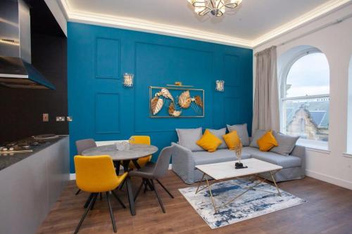 Stunning One bed with parking in City Centre, Glasgow