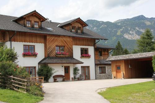 Ferienhaus Ennsling - Apartment - Haus im Ennstal