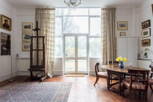 Artistic 1bed flat with patio in South Kensington, Londýn (fotografie 4)