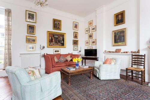 Artistic 1bed flat with patio in South Kensington, Londýn (fotografie 7)