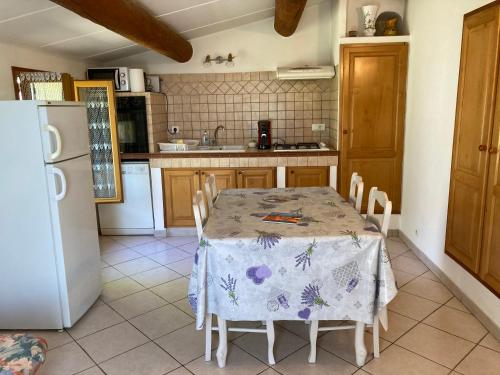 Iekārtas, Maison au Colorado Provençal (Maison au Colorado Provencal) in Rustrel