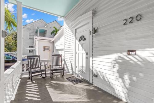 The Mesa House-Close to Duval! in Key West, USA