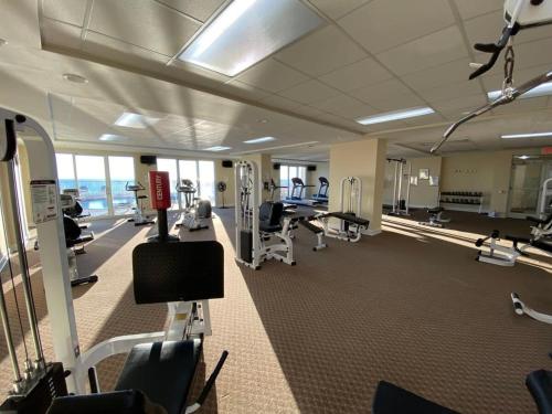 Brightly Furnished Beachfront Condominium - image 14