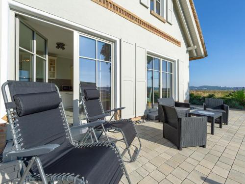 View, Landhaus Max in Moritzdorf - Luxus unter Reet mit Seeblick, Kamin, Sauna in Altensien