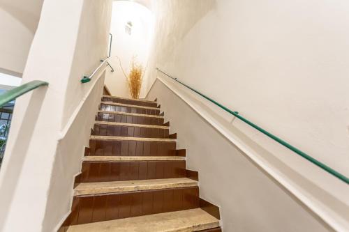 2 BDR Navona Quintessential Charm - image 4