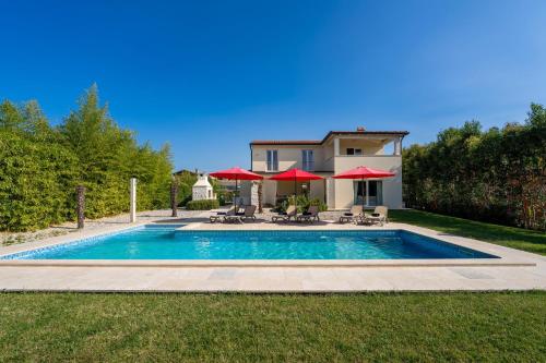 Villa Cvita Domenica near Poreč for 8 people with 40 m2 private pool - pet friendly