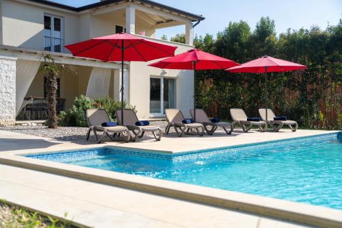 Villa Cvita Domenica near Poreč for 8 people with 40 m2 private pool - pet friendly